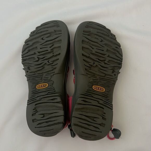 Keen Whisper Raya Waterproof Closed Toe Sandals size 1 - Picture 4 of 5